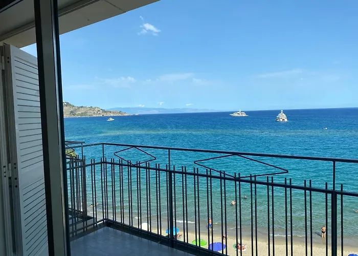 La Mansarda * Giardini-Naxos